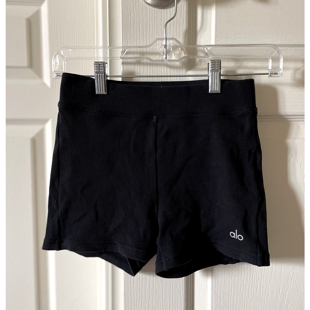 Alo yoga shorts